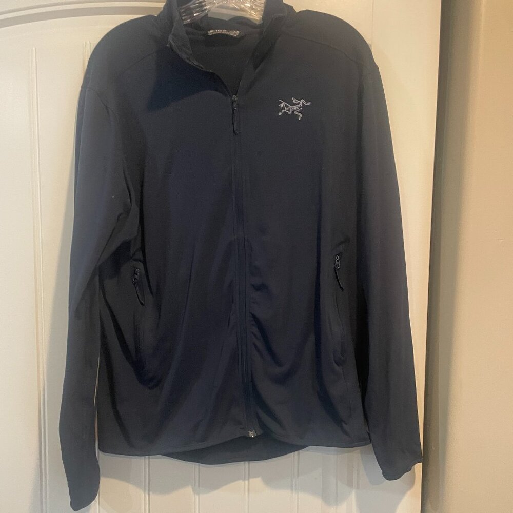 Arc'teryx Kyanite LT Jacket – Men’s Medium – Navy Fleece Full-Zip